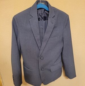 Van Heusen boys suit
